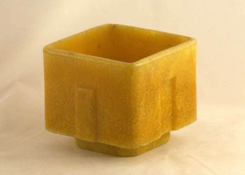 彩音 PSY-ON ORIGINAL CAUDEX POT Artemisia schmidtiana and Zenpukuji pot. A mysterious world